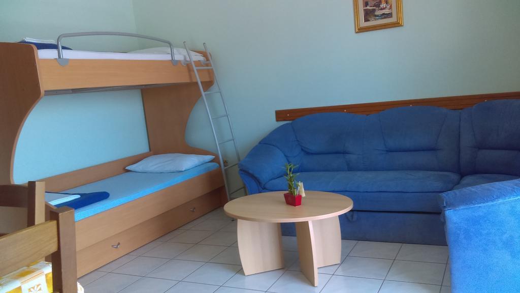 Apartment Sunce Цриквеница Экстерьер фото